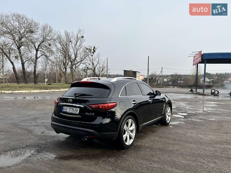 Позашляховик / Кросовер Infiniti FX 37 2011 в Харкові