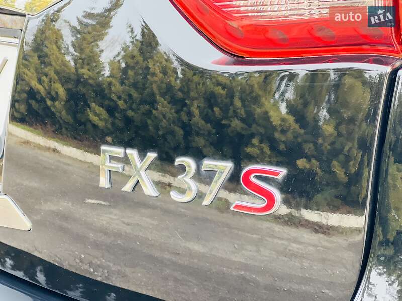 Позашляховик / Кросовер Infiniti FX 37 2011 в Харкові