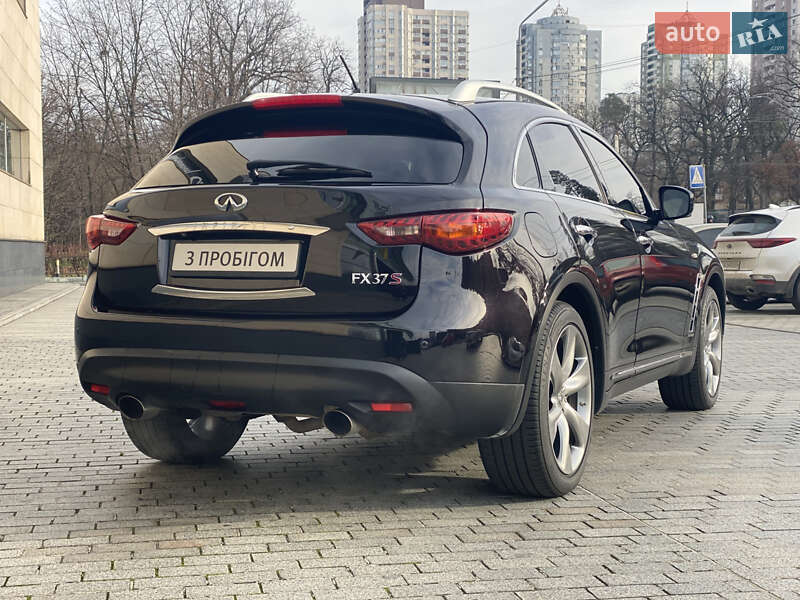 Внедорожник / Кроссовер Infiniti FX 37 2012 в Киеве