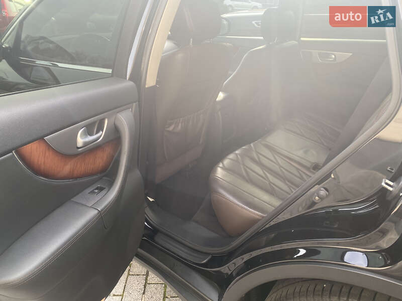 Внедорожник / Кроссовер Infiniti FX 37 2012 в Киеве