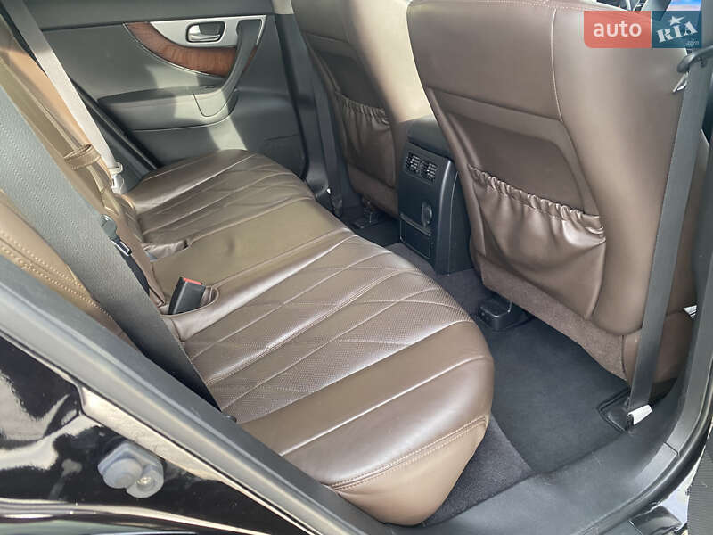 Внедорожник / Кроссовер Infiniti FX 37 2012 в Киеве