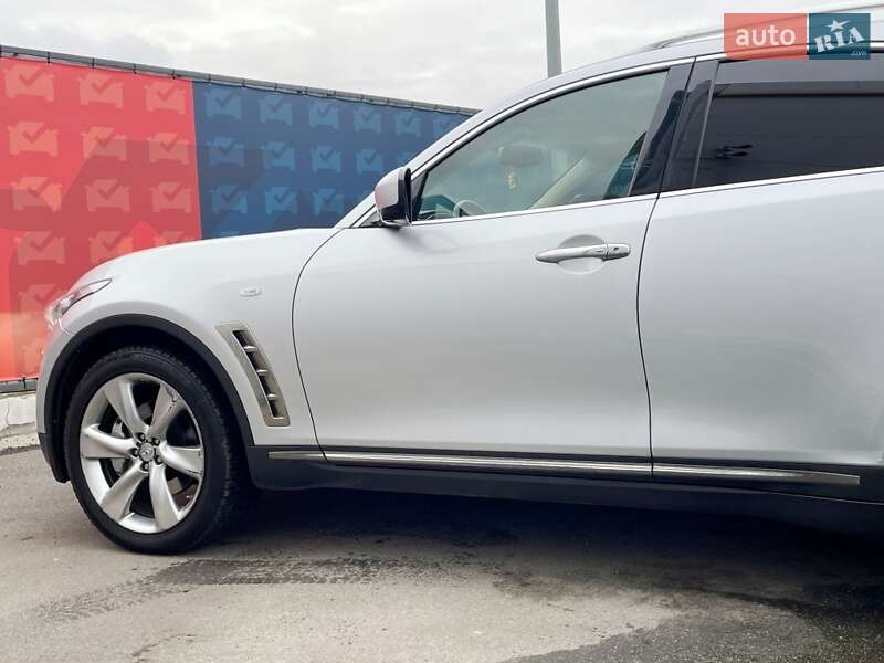 Внедорожник / Кроссовер Infiniti FX 37 2012 в Киеве