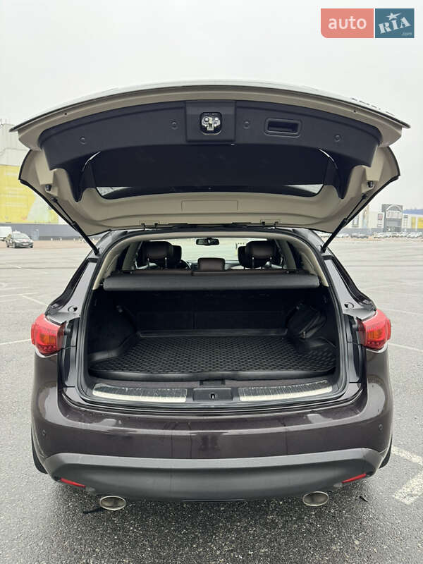 Внедорожник / Кроссовер Infiniti FX 37 2010 в Киеве фото 7 Внедорожник / Кроссовер Infiniti FX 37 2010 в Киеве