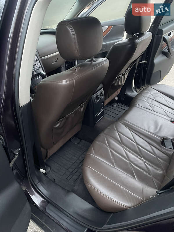 Позашляховик / Кросовер Infiniti FX 37 2011 в Чернігові
