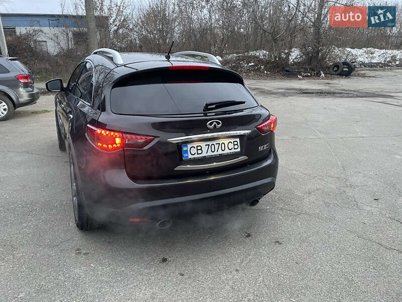 Позашляховик / Кросовер Infiniti FX 37 2011 в Чернігові
