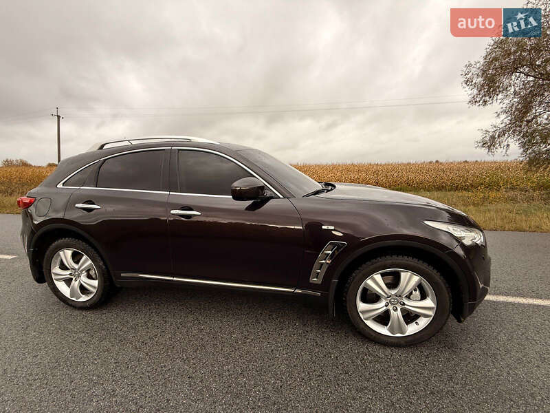 Позашляховик / Кросовер Infiniti FX 37 2010 в Чернігові