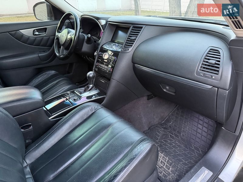 Внедорожник / Кроссовер Infiniti FX 37 2013 в Каменском