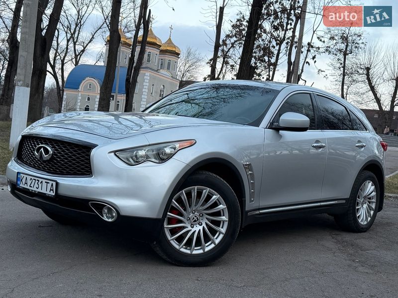 Внедорожник / Кроссовер Infiniti FX 37 2013 в Каменском