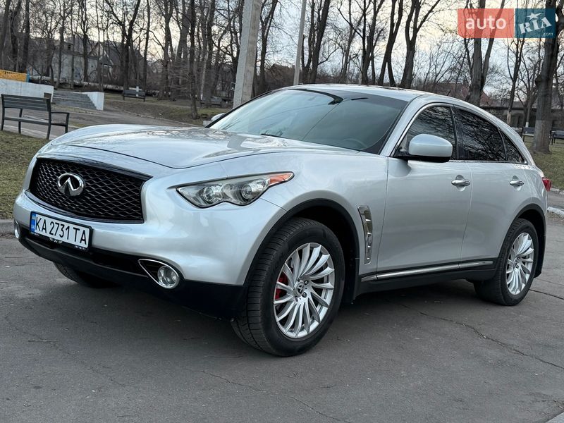 Внедорожник / Кроссовер Infiniti FX 37 2013 в Каменском