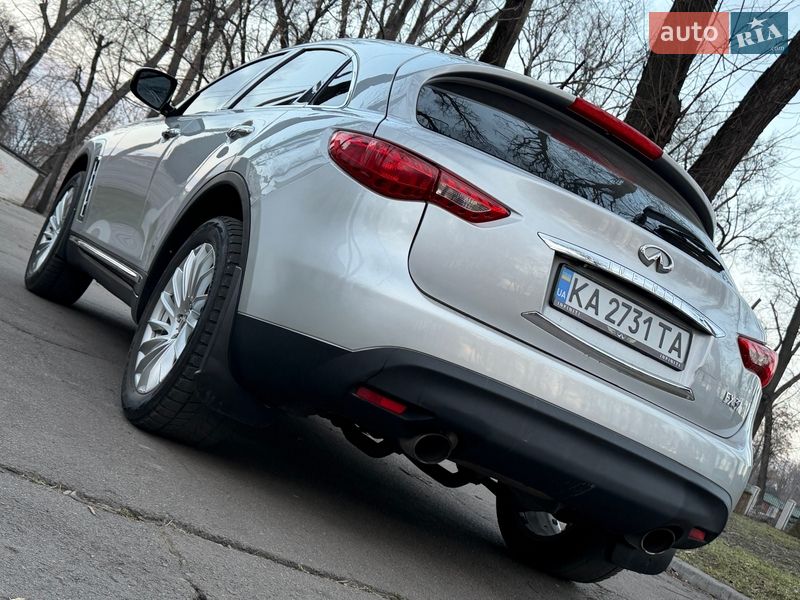 Внедорожник / Кроссовер Infiniti FX 37 2013 в Каменском