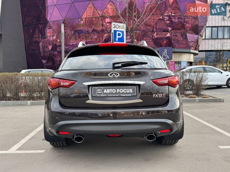 Внедорожник / Кроссовер Infiniti FX 37 2010 в Киеве