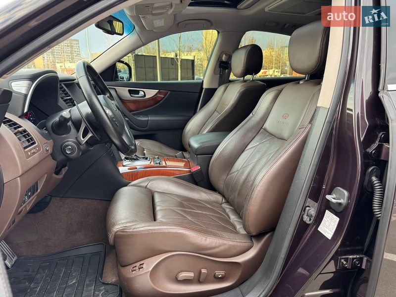 Внедорожник / Кроссовер Infiniti FX 37 2010 в Киеве