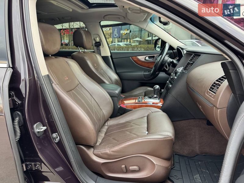 Внедорожник / Кроссовер Infiniti FX 37 2010 в Киеве