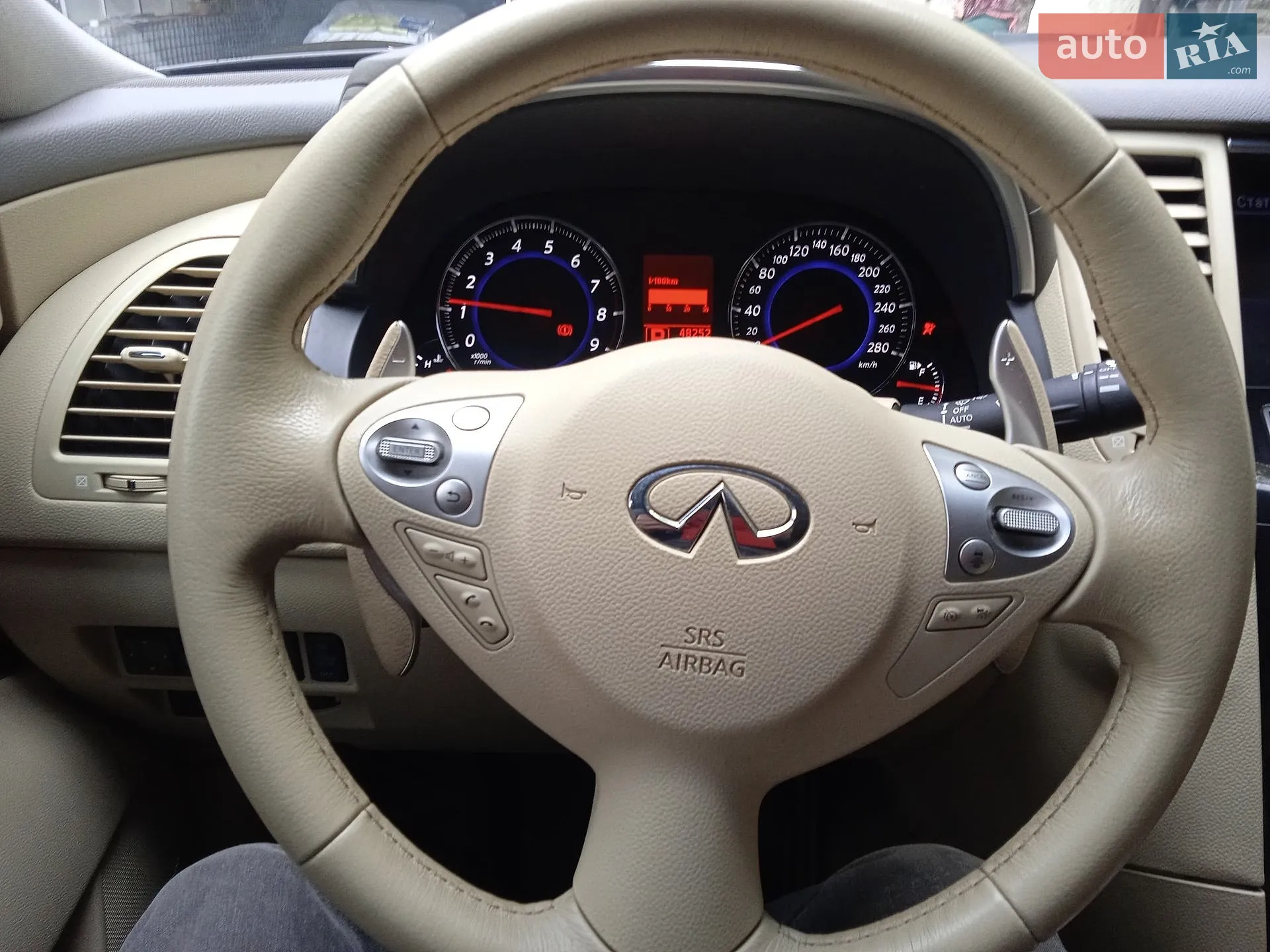 2011 Infiniti FX - мініатюра 10