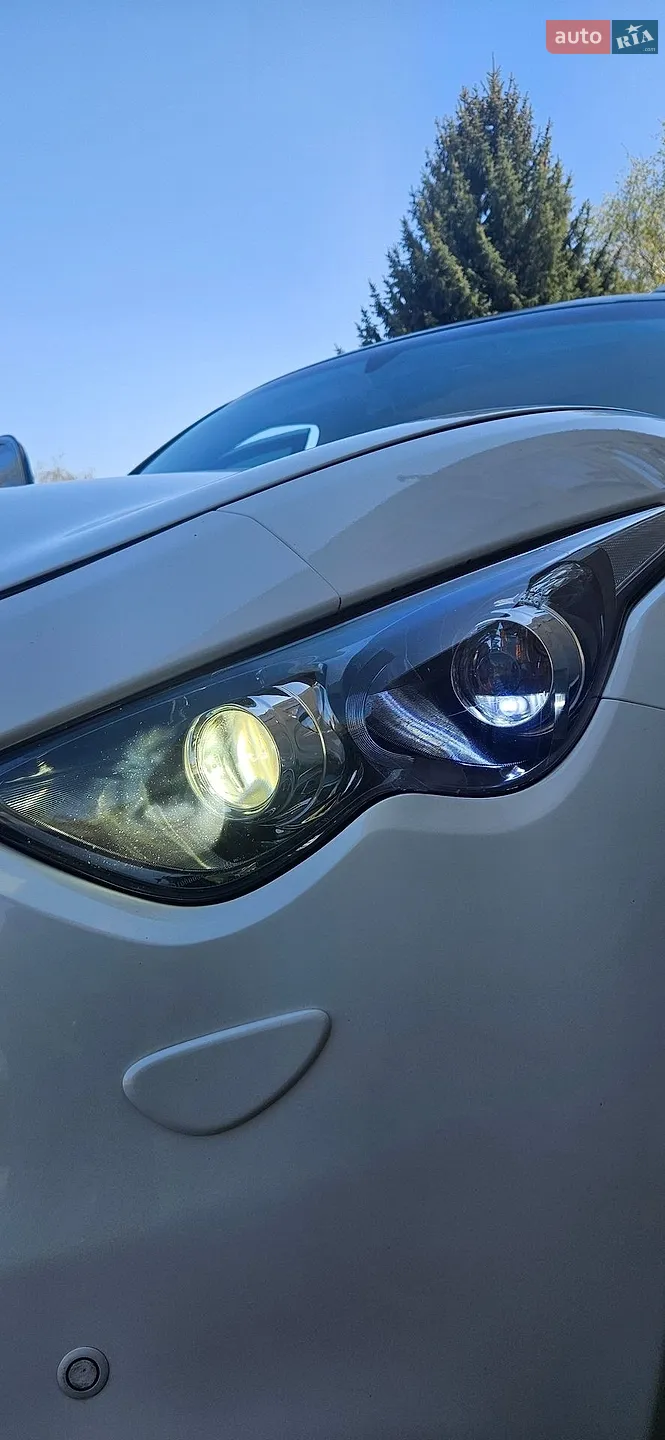 2011 Infiniti FX - мініатюра 11