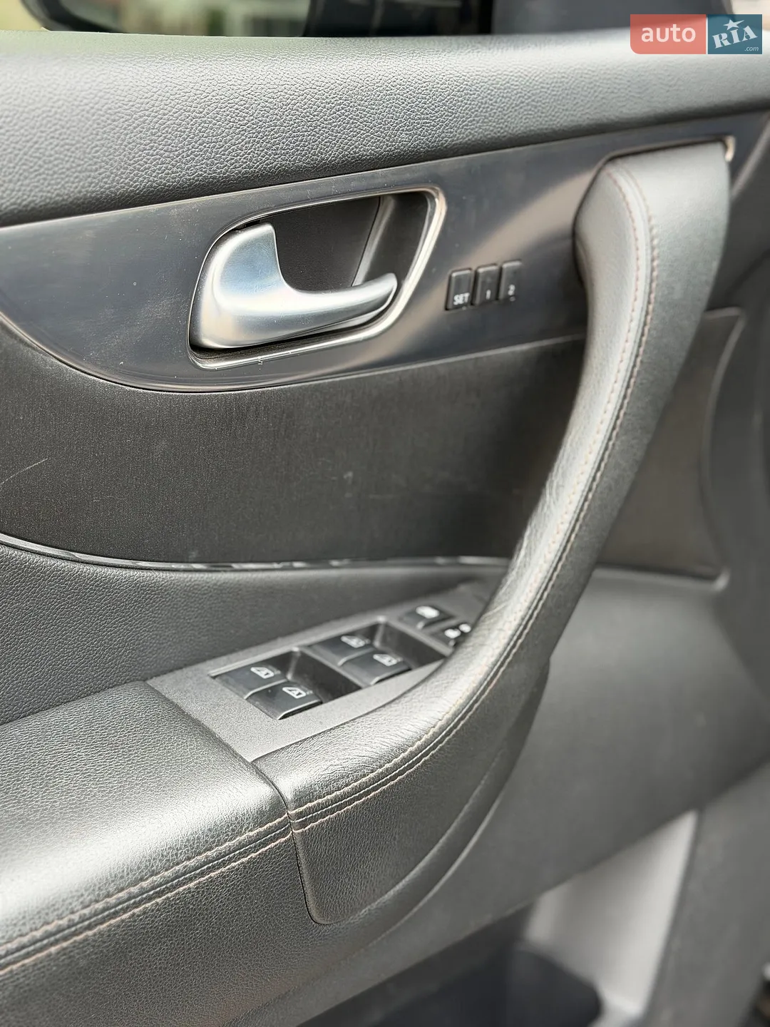 2010 Infiniti FX - мініатюра 10