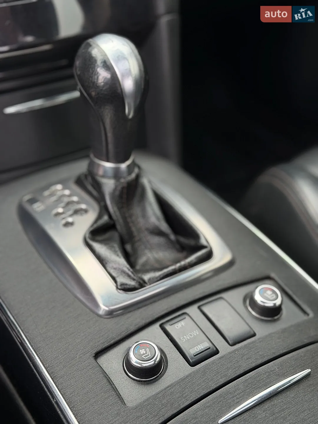 2010 Infiniti FX - мініатюра 15