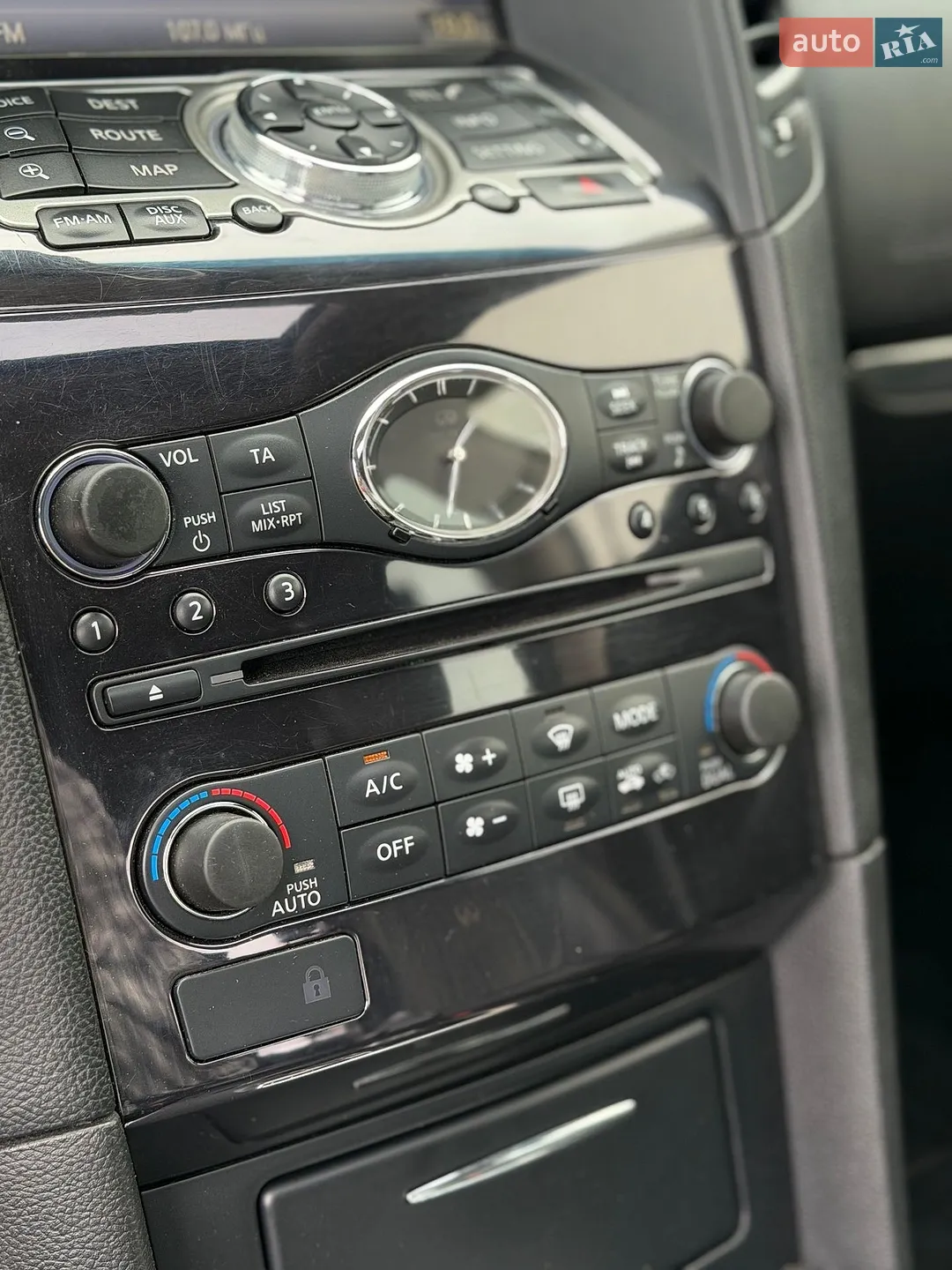 2010 Infiniti FX - мініатюра 17