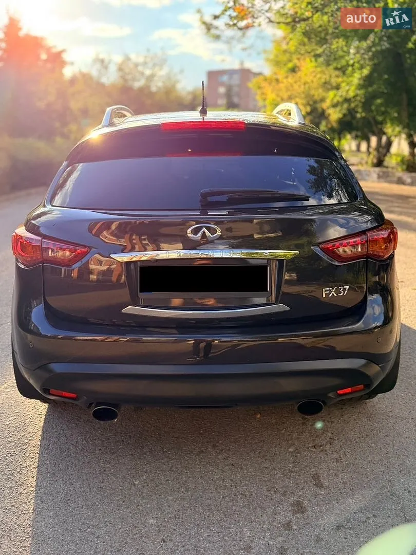 2010 Infiniti FX - мініатюра 11
