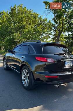 Внедорожник / Кроссовер Infiniti FX 45 2003 в 