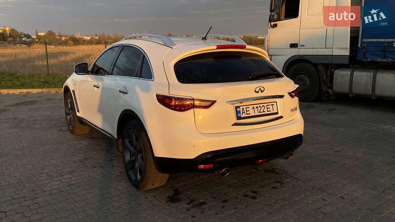 Внедорожник / Кроссовер Infiniti FX 50 2010 в Новомосковске