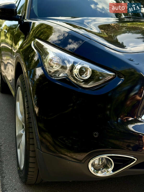 Позашляховик / Кросовер Infiniti FX 50 2008 в Краснограді