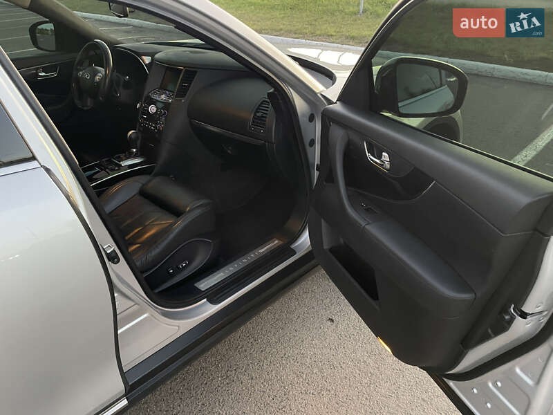 Позашляховик / Кросовер Infiniti FX 50 2008 в Луцьку