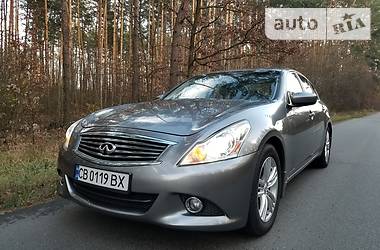 Седан Infiniti G25 2010 в Киеве