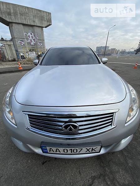 Седан Infiniti G25 2011 в Киеве