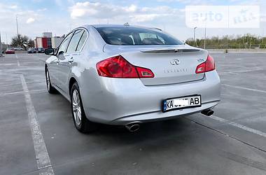 Седан Infiniti G25 2012 в Киеве