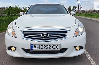 Седан Infiniti G25 2011 в Бахмуте