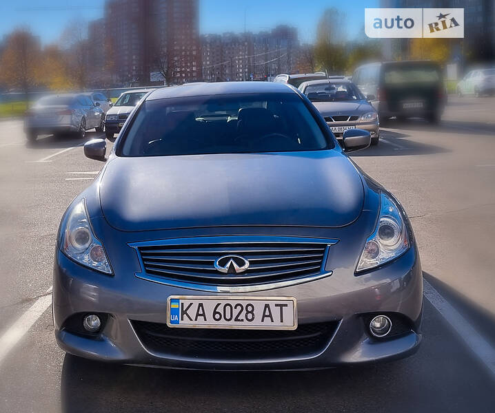 Седан Infiniti G25 2010 в Киеве