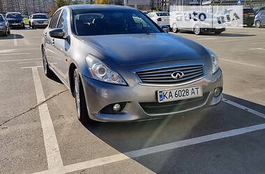 Седан Infiniti G25 2010 в Киеве