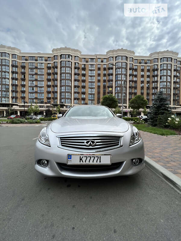 Седан Infiniti G25 2011 в Києві