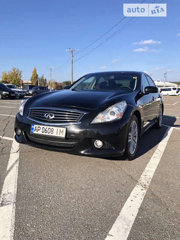 Автомобиль на запчасти Infiniti G25 2010 года в Находке