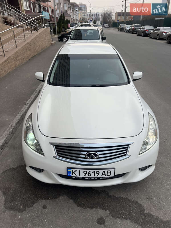 Седан Infiniti G25 2012 в Києві