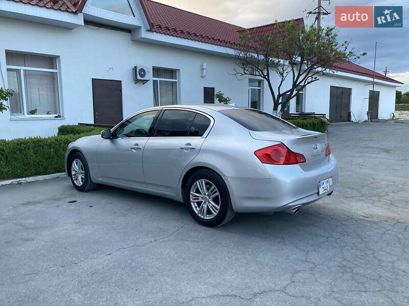 Седан Infiniti G25 2012 в Житомире