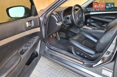 Седан Infiniti G25 2010 в 
