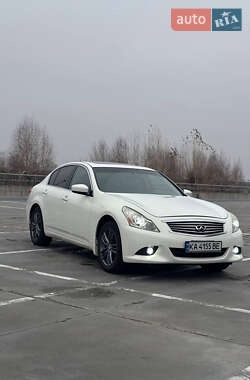 Седан Infiniti G25 2012 в Киеве