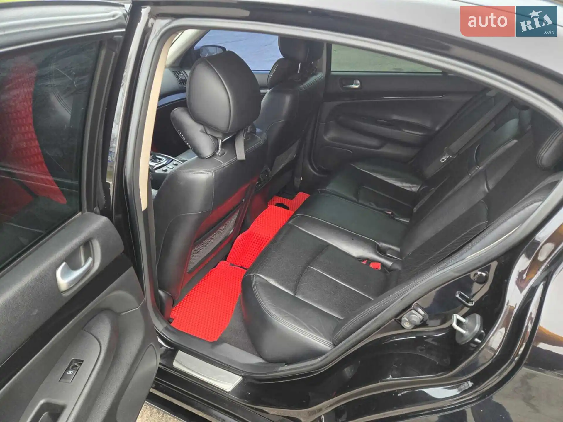 2011 Infiniti G - мініатюра 18