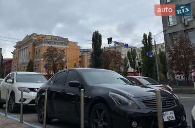 Седан Infiniti G25 2010 в Киеве