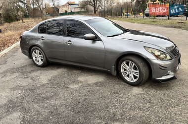 Седан Infiniti G25 2012 в Кременчуге