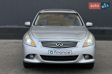 Седан Infiniti G25 2011 в 