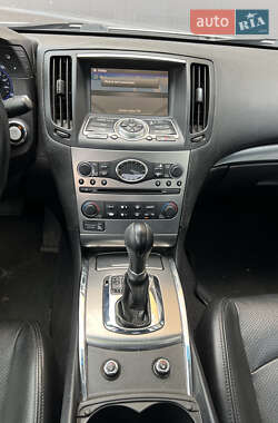 Седан Infiniti G25 2011 в 