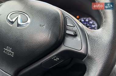 Седан Infiniti G25 2011 в 
