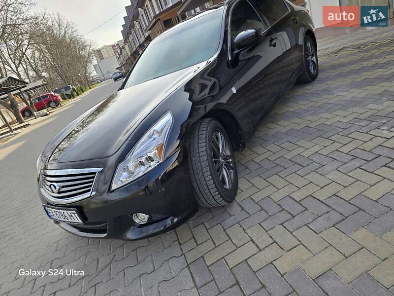 Седан Infiniti G25 2011 в Хмельницком
