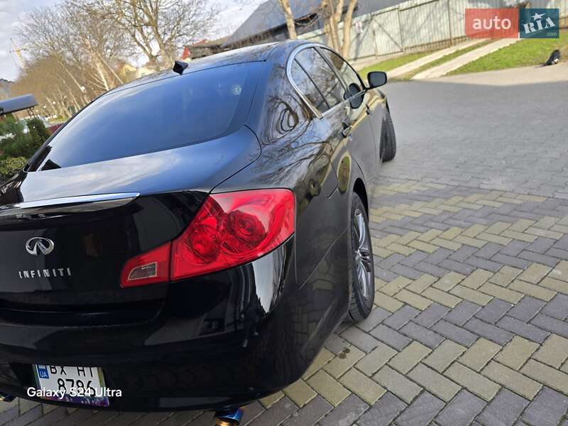 Седан Infiniti G25 2011 в Хмельницком