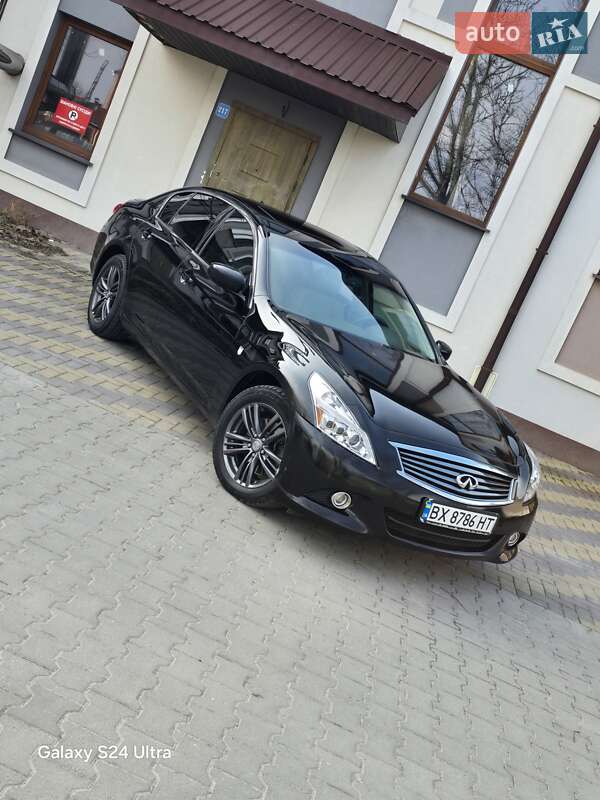 Седан Infiniti G25 2011 в Хмельницком