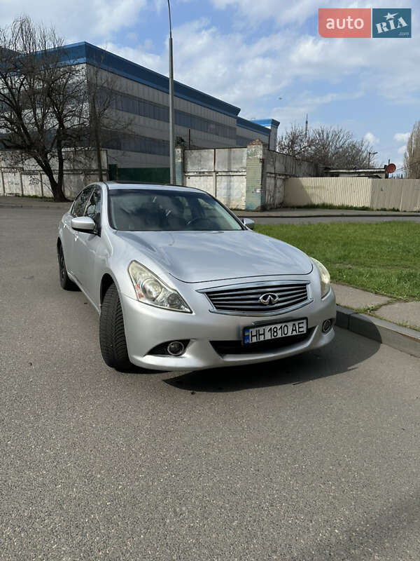 Седан Infiniti G25 2010 в Одесі