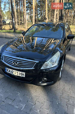 Седан Infiniti G25 2012 в 